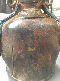 Un mod&egrave;le de Guanyin en bronze dor&eacute; et laqu&eacute;, Chine, Ming