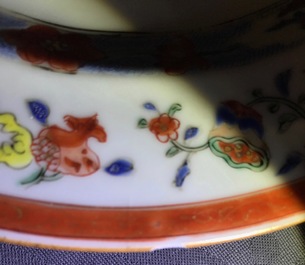 Deux paires d'assiettes en porcelaine de Chine famille rose et verte, Yongzheng/Qianlong