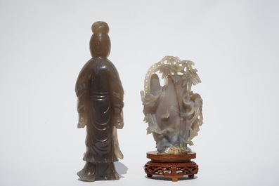 Une figure d'une femme et un vase d&eacute;coratif en agate sculpt&eacute;, Chine, 19/20&egrave;me