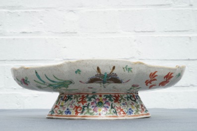 A Chinese famille rose bowl on foot, Jiaqing mark, 19th C.