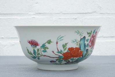 A Chinese famille rose bowl with flowers, Daoguang mark, 19/20th C.