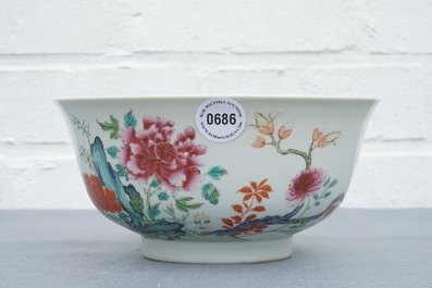 A Chinese famille rose bowl with flowers, Daoguang mark, 19/20th C.