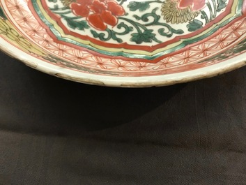 A Chinese wucai dish with floral design, Kangxi