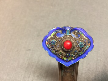 Twenty Chinese kingfisher feather ornaments in silver, jade, coral and gilt metal, Qing and 20th C.