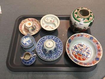 A varied collection of Chinese porcelain, Kangxi and later