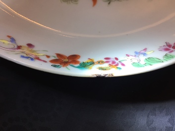 Drie Chinese famille rose borden met karpers, Qianlong