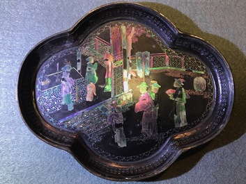 Five Chinese quatrefoil silver and lac burgaute saucers and four cups, 17/18th C.