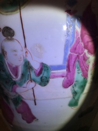 Twee Chinese famille rose vazen, 19e eeuw