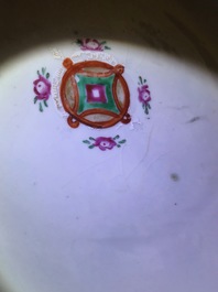 A Chinese famille rose export porcelain bowl with deers, Qianlong