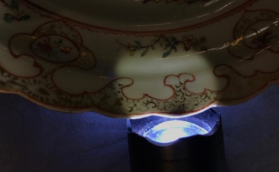 Three Chinese famille rose plates and an oval dish, 18/19th C.