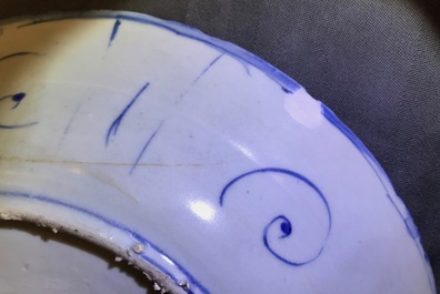 Vijf Chinese blauwwitte kommen en borden, Wanli, Tianqi en Transitie periode