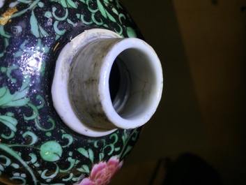 A square Chinese famille rose black-ground flask, Yongzheng/Qianlong