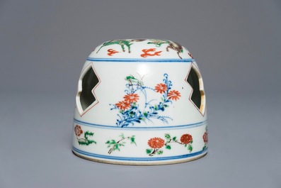 A Chinese famille verte incense holder, Xuande mark, 19/20th C.