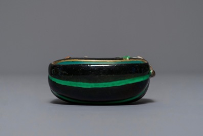 A Chinese black ground melon-shaped brush washer, 18/19th C.