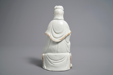 Een Chinese figuur van Guanyin op lotustroon, Republiek, 20e eeuw