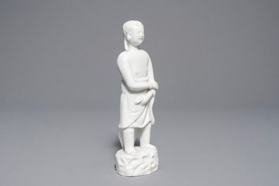 Een Chinese Dehua blanc de Chine figuur van 'Adam', Kangxi
