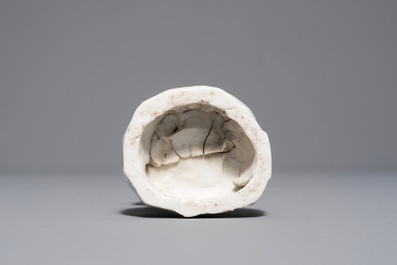 Een Chinese Dehua blanc de Chine figuur van 'Adam', Kangxi