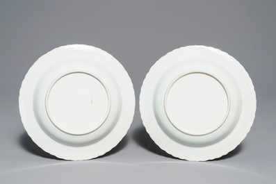 A pair of Chinese blue and white deep plates with qilins and phoenixes, 18/19th C.