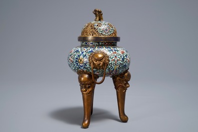A Chinese cloisonn&eacute; tripod incense burner and cover, 19/20th C.