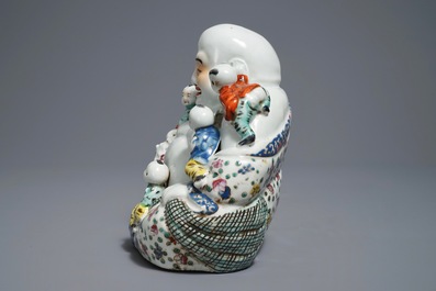 A Chinese famille rose model of Buddha, 19/20th C.