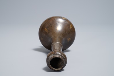 A Chinese gold-splashed bronze garlic head vase, Ming