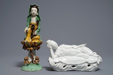Two Chinese verte bisquit and blanc de Chine figures of Guanyin, 18/19th C.