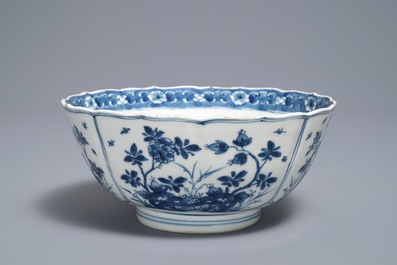 A Chinese blue and white bowl with floral design, Kangxi