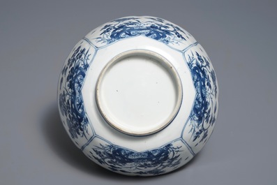 A Chinese blue and white bowl with floral design, Kangxi