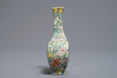 A Chinese eggshell famille rose millefleurs vase on stand, Qianlong mark, 18/19th C.