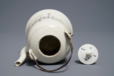 A Chinese qianjiang cai teapot and cover, 19/20th C.