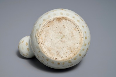 A Chinese Swatow kendi, Ming