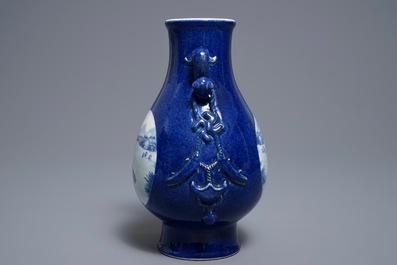 Een Chinese hu vaas met landschapsmedaillons met poederblauwe fondkleur, Qianlong merk, 19/20e eeuw