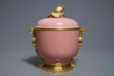 A gilt bronze-mounted monochrome pink bowl and cover, Samson, Paris, 19th C.