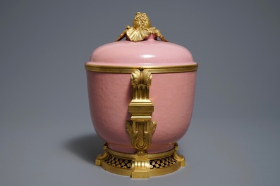 A gilt bronze-mounted monochrome pink bowl and cover, Samson, Paris, 19th C.