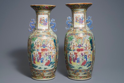 A pair of Chinese Canton famille rose 'Doumu' vases, 19th C.
