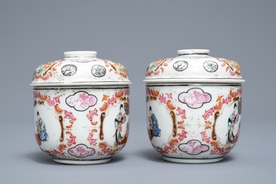 Een paar Chinese famille rose dekselpotten, Yongzheng/Qianlong