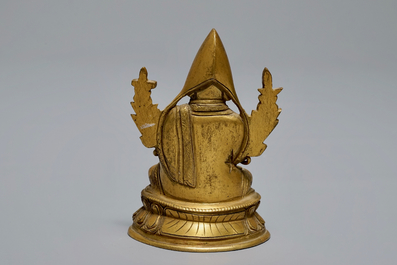 Une figure de Tsongkhapa en bronze dor&eacute;, Sino-Tibet, 18/19&egrave;me