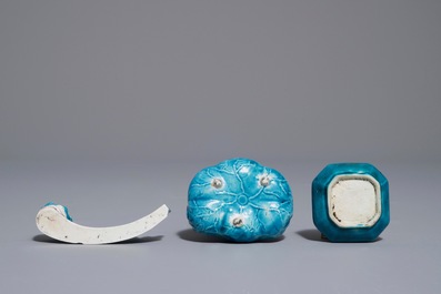 A Chinese turquoise-glazed brush rest and two small brushwashers, Kangxi