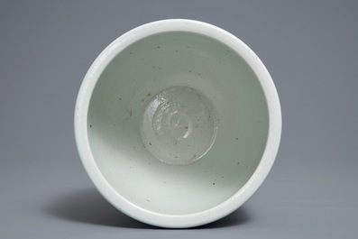 A Chinese famille verte jardini&egrave;re, 19/20th C.