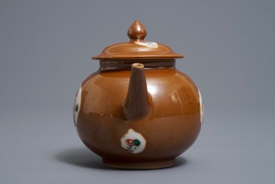 A Chinese famille verte capucin ground teapot and cover, Kangxi