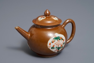A Chinese famille verte capucin ground teapot and cover, Kangxi