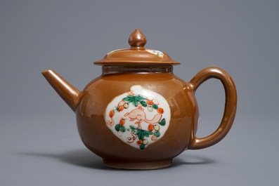 A Chinese famille verte capucin ground teapot and cover, Kangxi