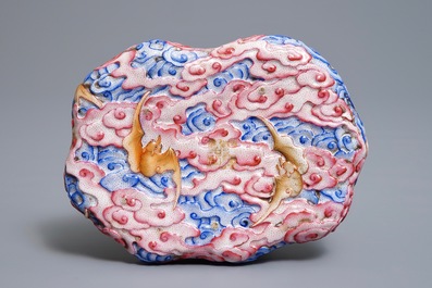 A Chinese famille rose brush washer with moulded design of bats, Qianlong mark, 20th C.