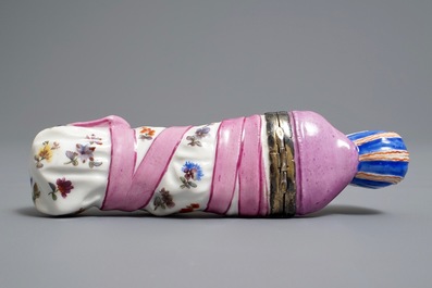 A French porcelain silver-mounted needle case, 18/19th C.