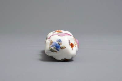 A French porcelain silver-mounted needle case, 18/19th C.
