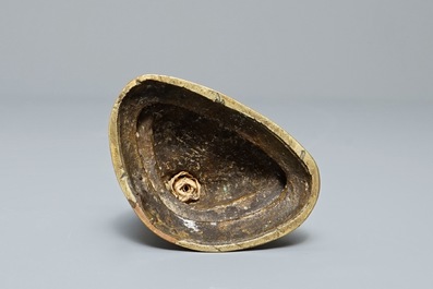 Une figure de Buddha Shakyamuni en bronze dor&eacute;, Sino-Tibet, 18&egrave;me