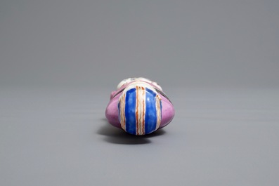 A French porcelain silver-mounted needle case, 18/19th C.