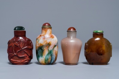 Eight various glass snuff bottles, 19/20th C.