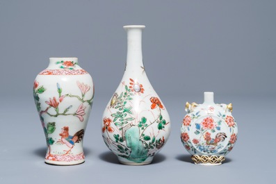 Two Chinese famille rose and verte vases and a snuff bottle, Kangxi/Yongzheng