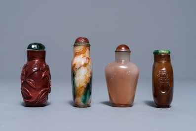 Eight various glass snuff bottles, 19/20th C.